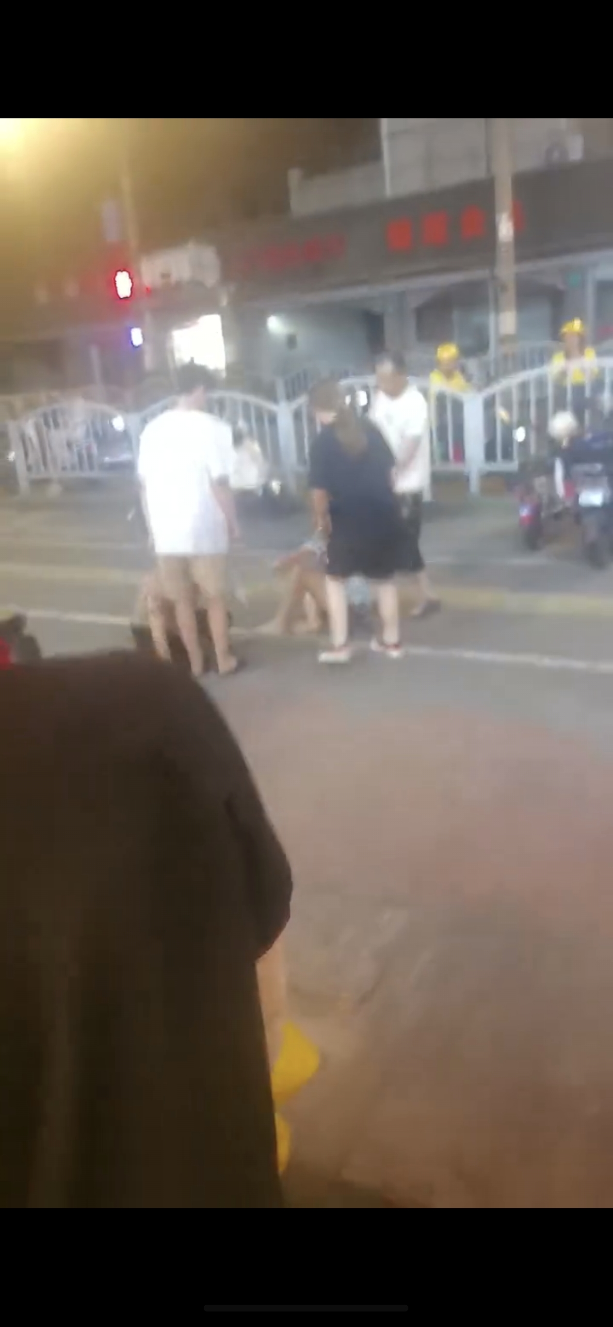 上海原配与小三腿脚大战